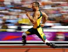 开云官方app入口-以绿茵新生之名，当个体觉醒照亮民族远征