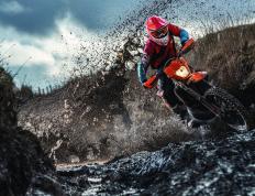 开云体育在线-桑巴新王闪耀，中北美劲旅扬威，热身赛双线报