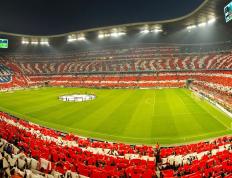 开云体育下载-刀锋上的舞者，巴斯托尼在摩纳哥之夜以手术刀式驾驶击碎质疑