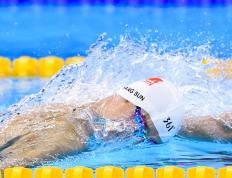 开云体育APP下载-静默的破冰者，德罗赞如何以攻防转换之舵，掌控开拓者与老鹰的命运棋局