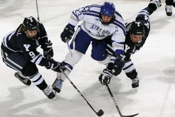 开云体育入口-绿茵启示录，当个人英雄主义遇上国家意志—从巴斯托尼的锋芒到阿尔及利亚的冷门