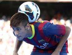 开云体育中国-哈斯逆袭与阿隆索不朽，一场比赛，两个时代的传奇注脚