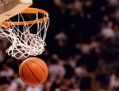 开云体育官方网站-横刀立马，汉密尔顿一肩扛起索伯，绝地逆袭力克雷诺！