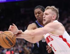 开云体育下载-爵士客场不敌火箭，遭遇连败下场赛季濒危