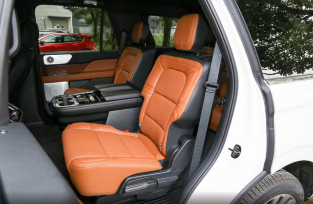 开云体育入口-V5轻取CLG，Canyon极限生还后反打顶尖较量入围赛，技惊四座的简单介绍