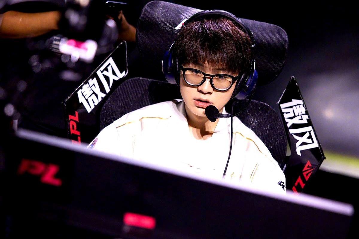 开云体育官网-LGD险胜KT,Meiko开启传奇时刻宿敌对决半决赛,留下经典瞬间