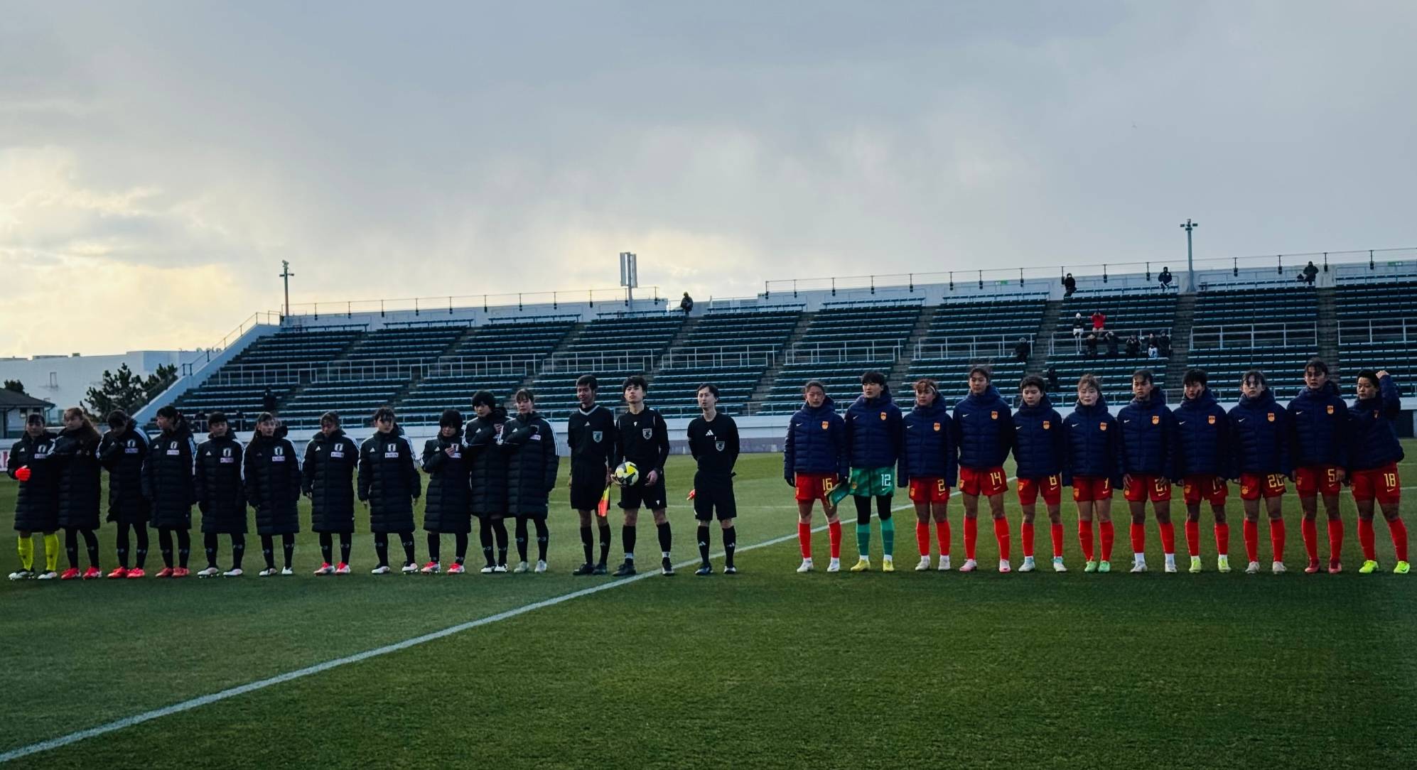 开云体育入口-关于夏莱罗瓦队主场迎来一场惊险的比赛，成功保持不败的信息