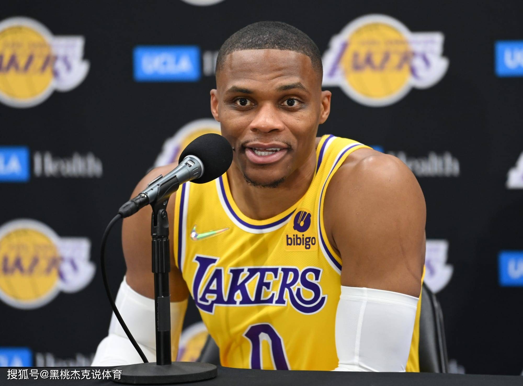 开云体育中国-快船主帅赞扬雷吉-杰克逊表现出色,成为球队重要得分点