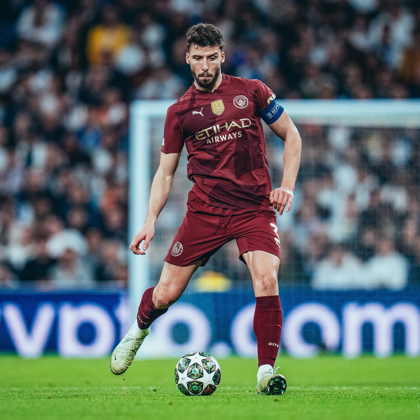 开云体育在线-曼城踢出精彩表现，雄心勃勃