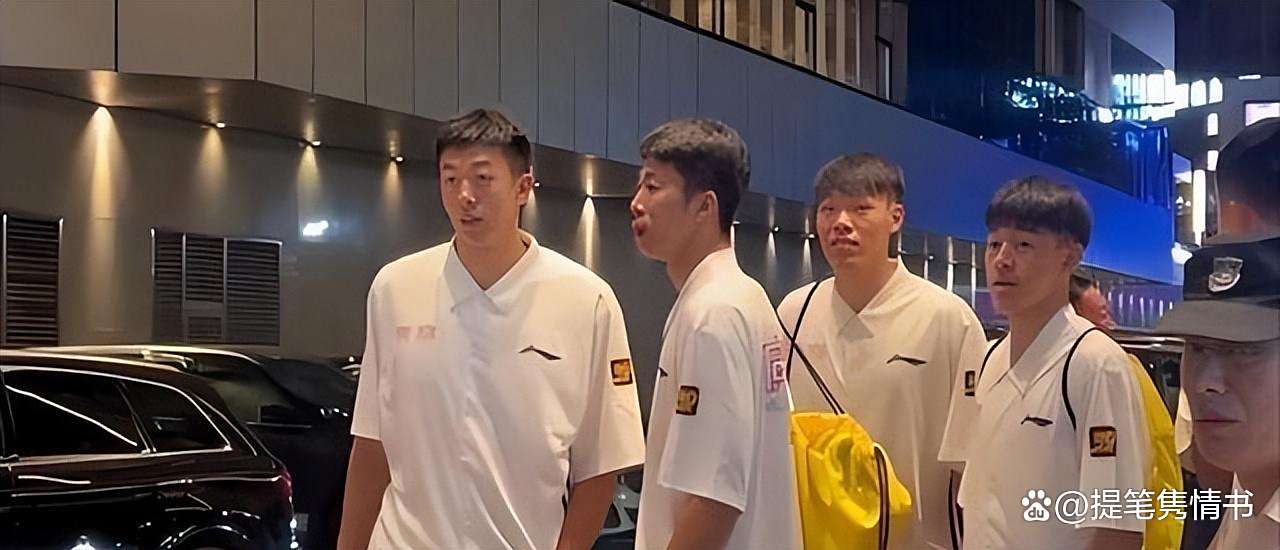 开云APP-亚洲豪强争霸，场上实力对比尽显