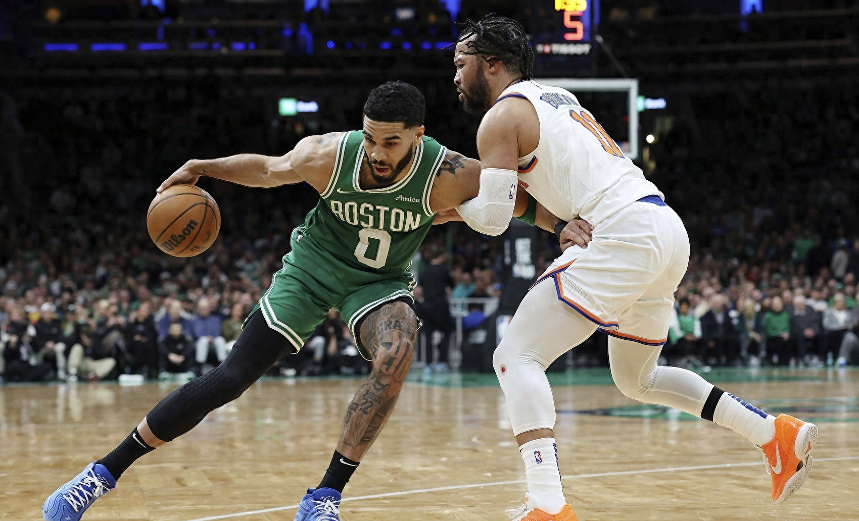 开云官网-快船客场击败尼克斯,哈雷尔全场25分